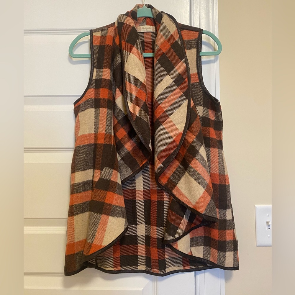 Altar’d State Fall Plaid Outer-Layer Vest/Jacket